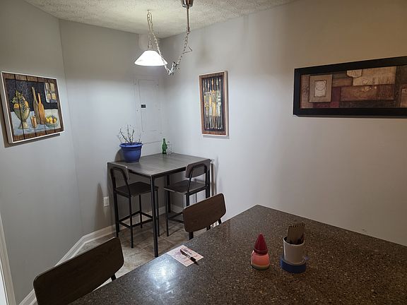 5th image of 20 Ironstone Ct APT G