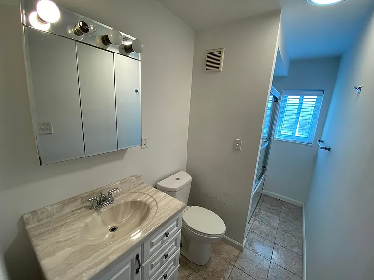 E 12th Ave 153 NCRII — Photo 17