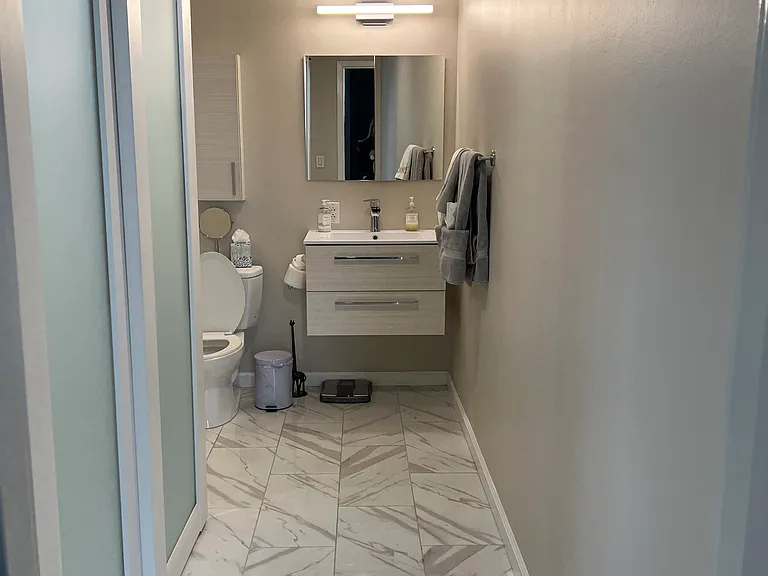 603 N American St #704 — Photo 14