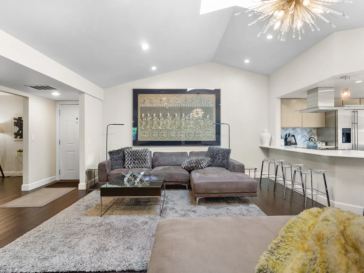 2 bed, 1326 sqft, $2,250 — Photo 4