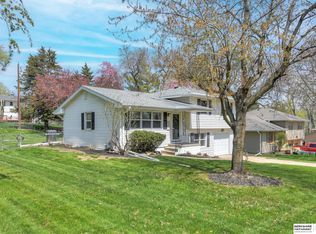 9812 Nina St, Omaha, NE 68124