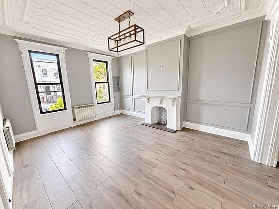 2nd image of 286 Hemlock St #1