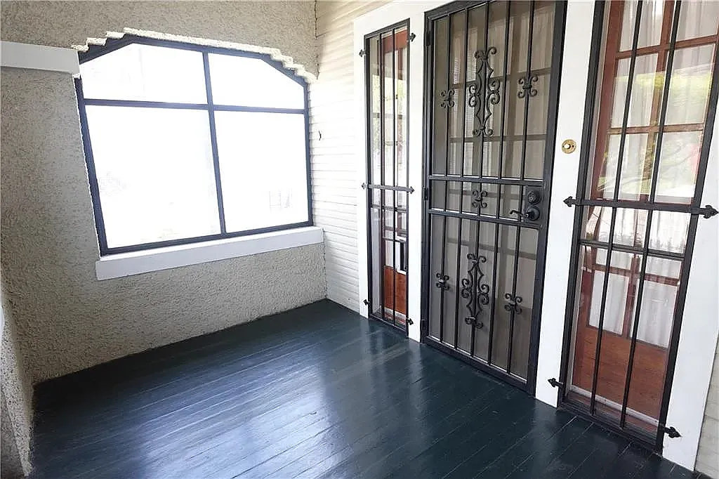 2 bed, $2,000 — Photo 3