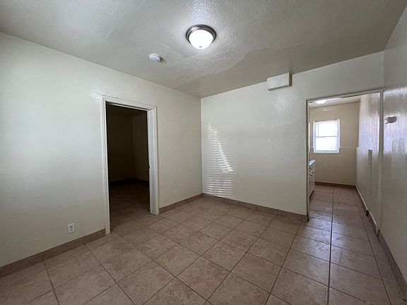 4th image of 301 N 1st Ave APT 4