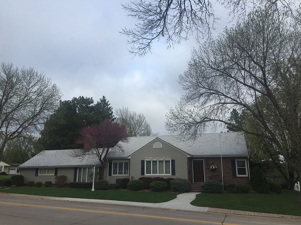 1st image of 3215 5th Ave