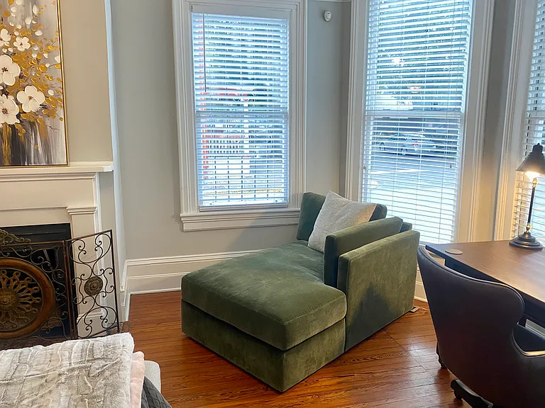 223 W Waldburg St #A — Photo 29