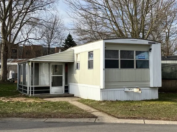 6 College Dr #6, Auburn Hills, MI 48326