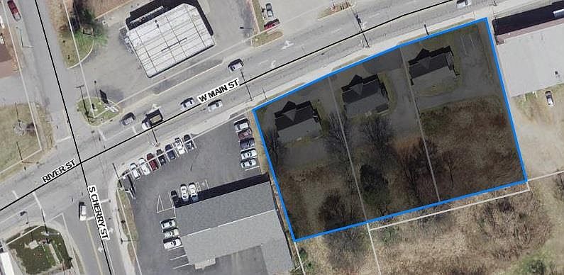1st image of 607 W Main St