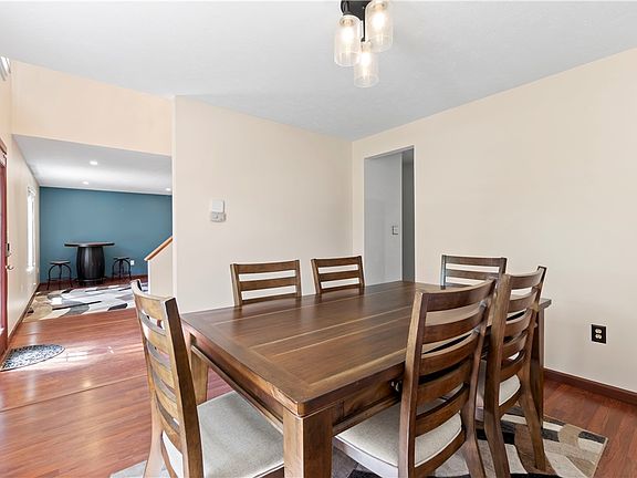 5th image of 117 Dinwiddie Dr
