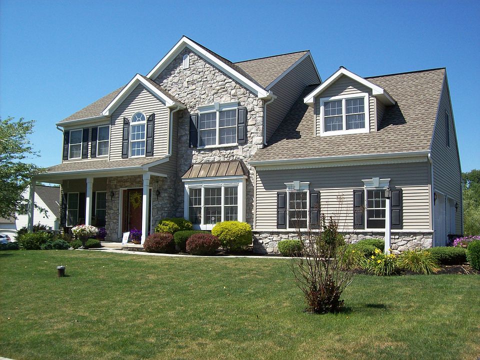 Welcome to 65 Fieldcrest Dr