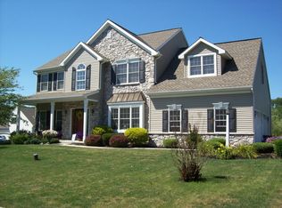 65 Fieldcrest Dr, Palmyra, PA 17078