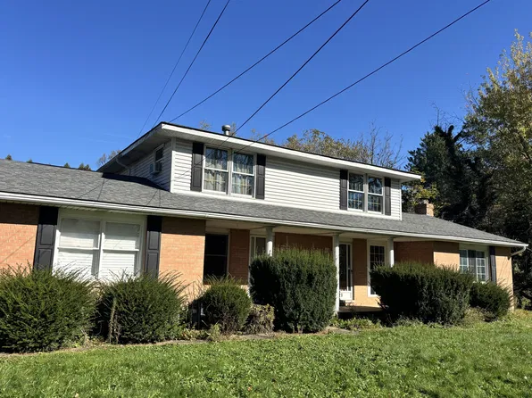 2823 Sweitzer Rd #2823, Uniontown, OH 44685