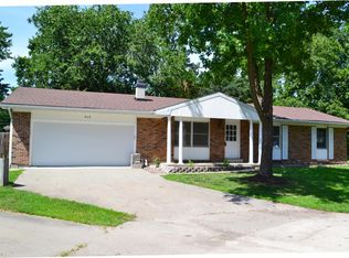 909 Maurwood Cir, Moberly, MO 65270