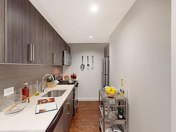 4th image of 1215 Broadway APT 521