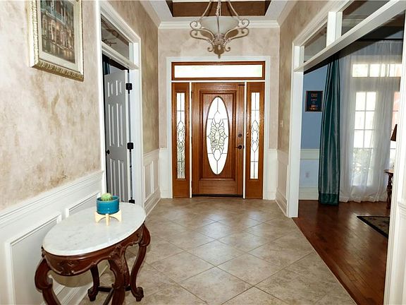 2nd image of 69 Parc Pl