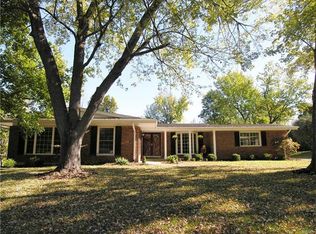 328 Sudbury Ln, Ballwin, MO 63011