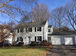 22 Plainfield Rd, West Hartford, CT 06117