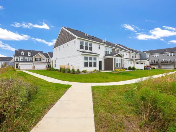 2585 Paddock Path, Shakopee, MN 55379