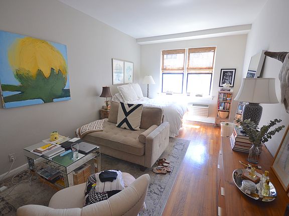 2nd image of 207 E 15th St APT 5G
