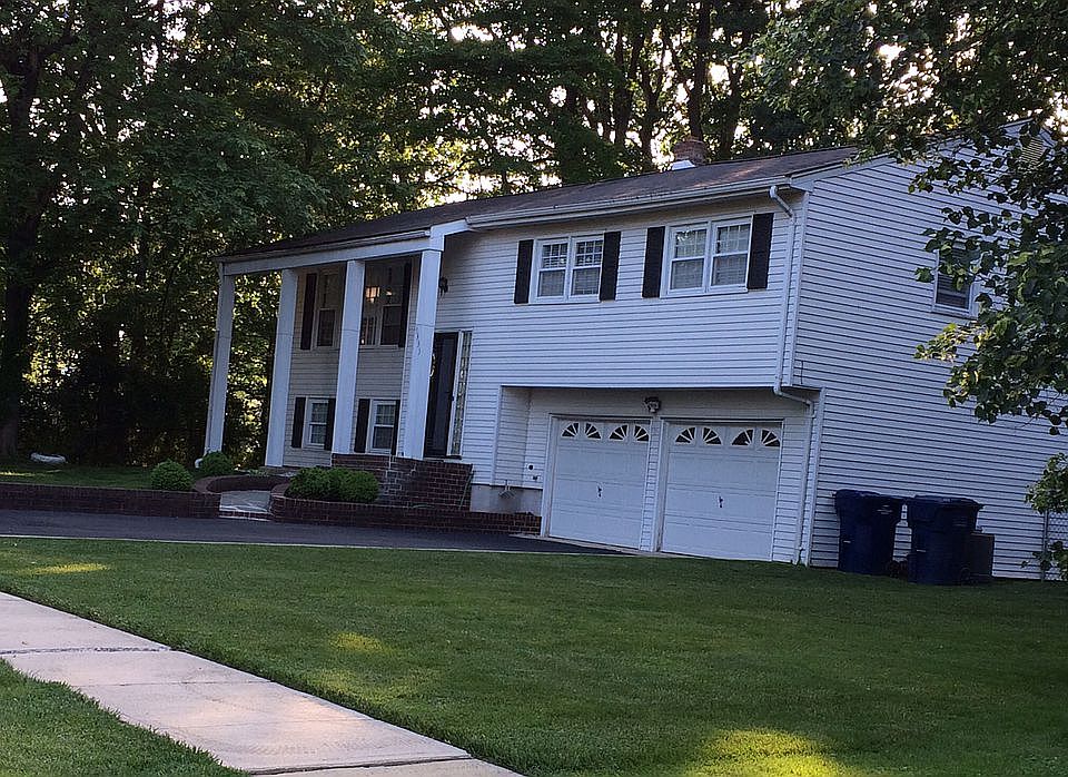 2nd image of 1333 Jackson Dr