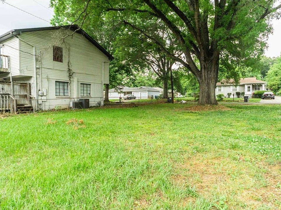 2nd image of 138 Crystal Ave #16
