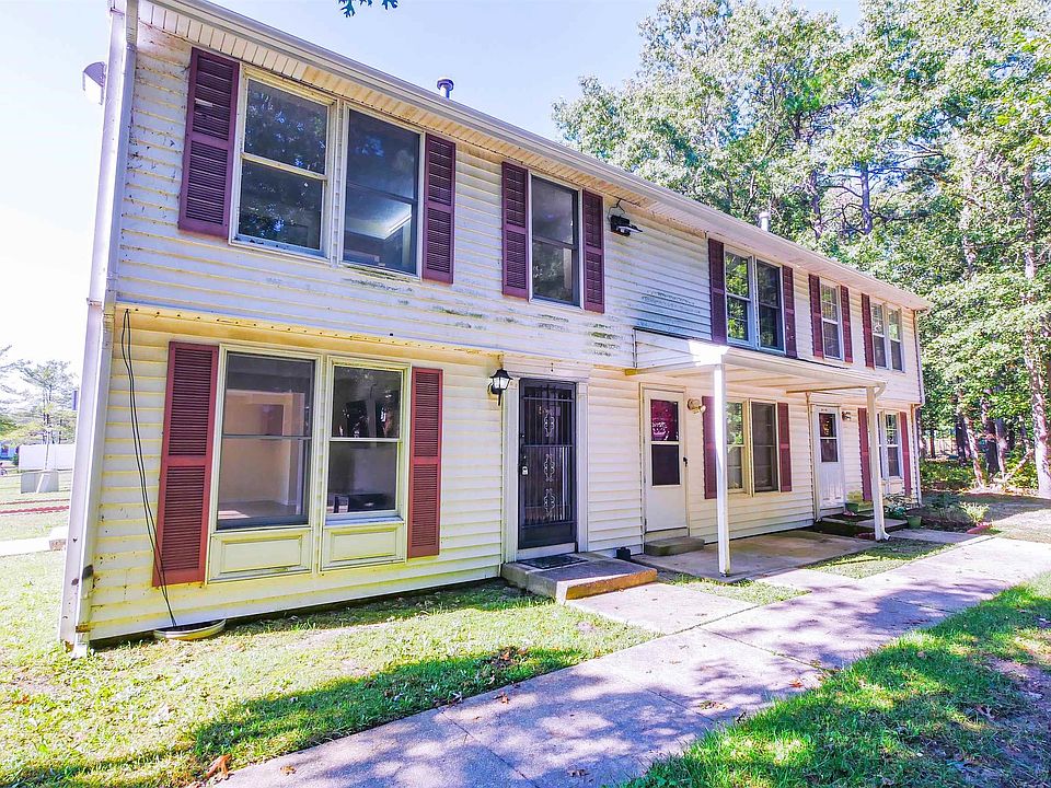 1st image of 51 Theresa Ct #51