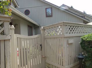 1325 Hammock St, Eugene, OR 97401