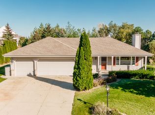 W142N10518 Magnolia Dr, Germantown, WI 53022