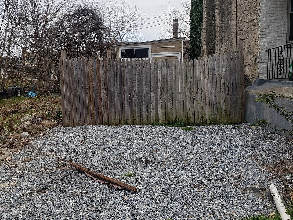 2nd image of 5420 Ridgewood St