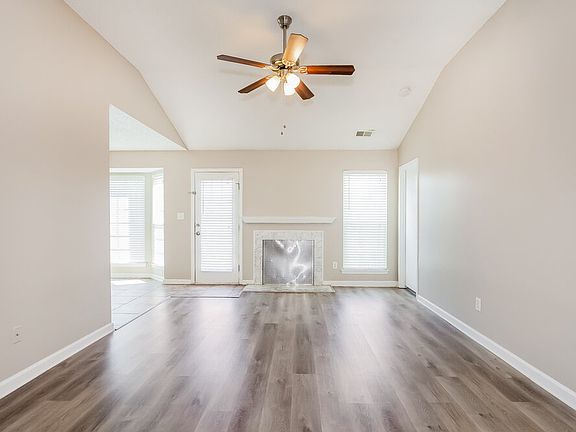 4th image of 5821 Pennycross Ln