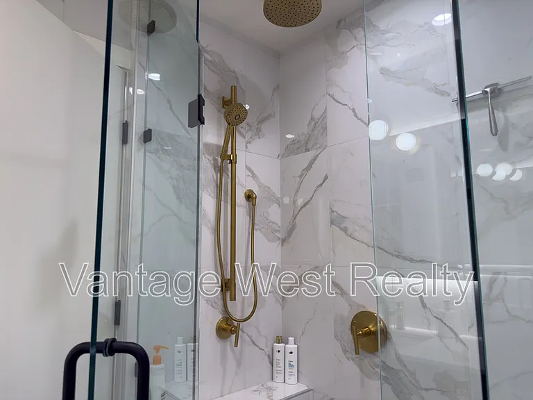 3800 Capozzi Rd #806 — Photo 10