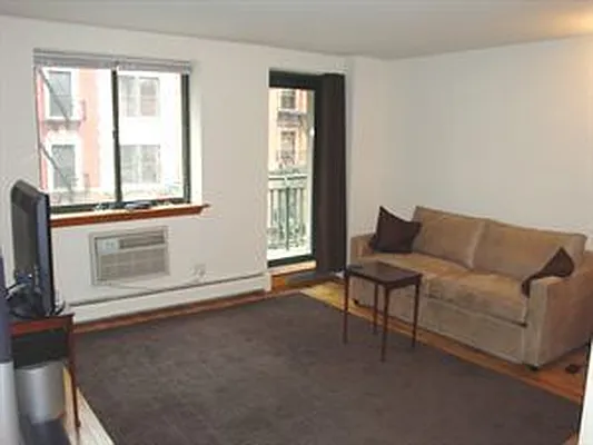 Rented by Douglas Elliman | media 8