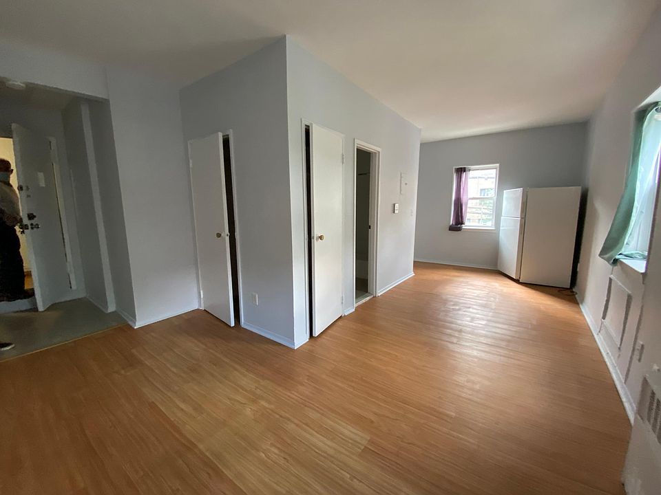 1st image of 250 McLean Ave #1A