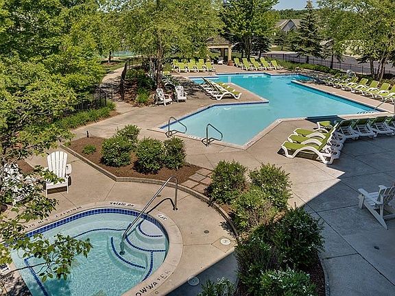4th image of 815 Heatherdale Ct APT 101