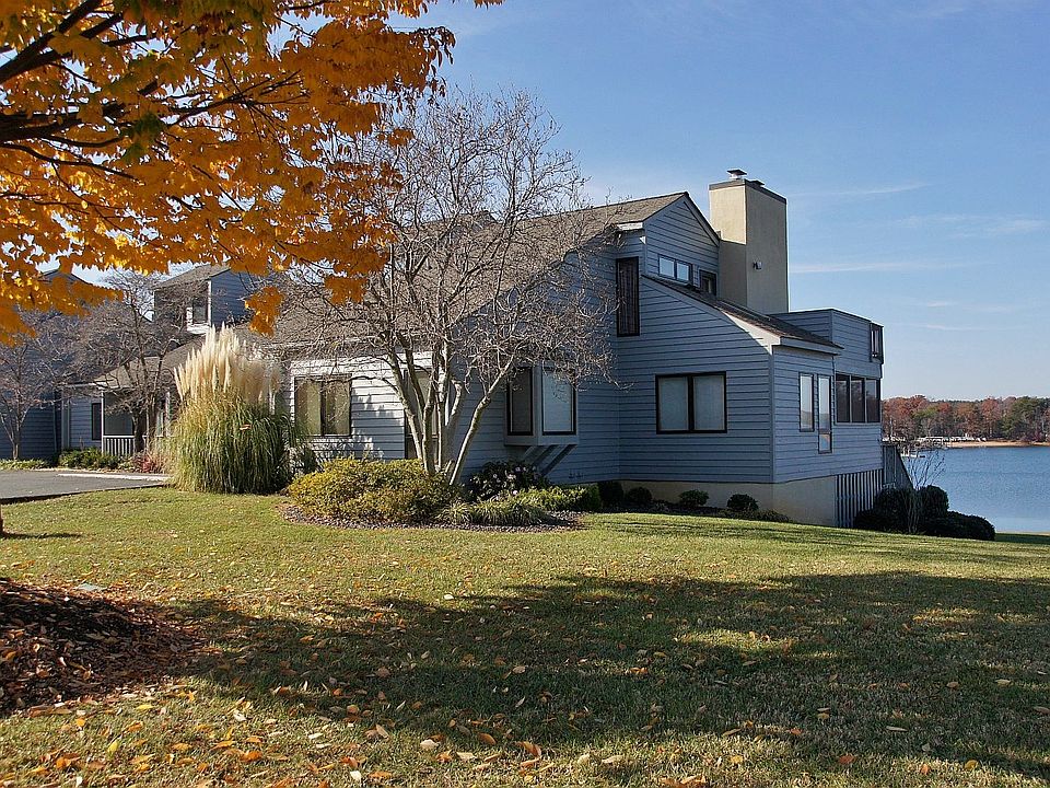 1st image of 197 Peninsula Point Dr