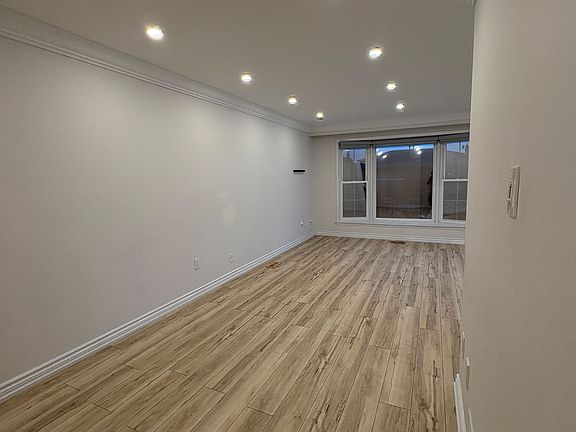 5th image of 21 Avon Cres