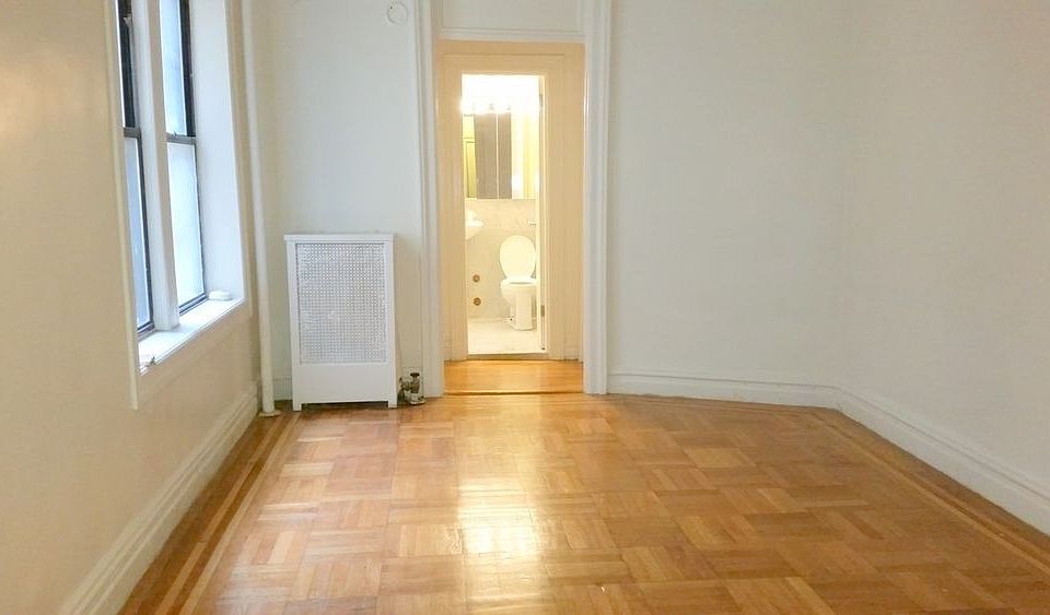 2nd image of 700 W 176th St APT 3B