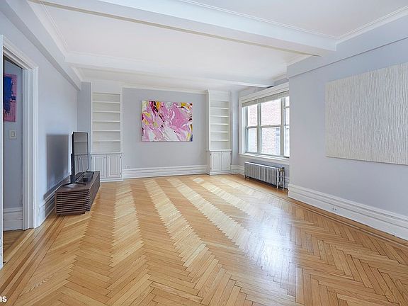 4th image of 127 W 79th St #14A