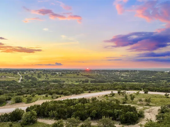 1 Sunset View Ct, Johnson City, TX 78636