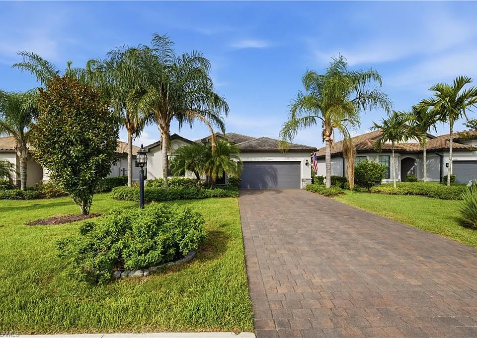 19584 Utopia Ln