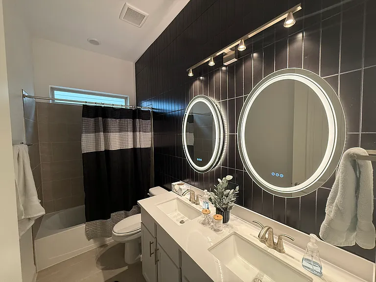 Premium Upgraded Bathroom