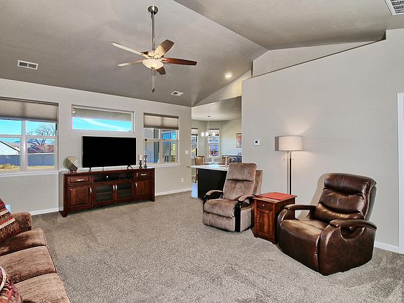4th image of 115 Dry Creek Ct