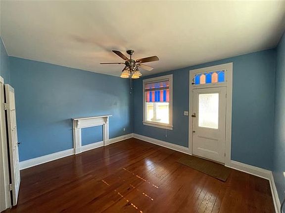 3rd image of 526 Bellecastle St