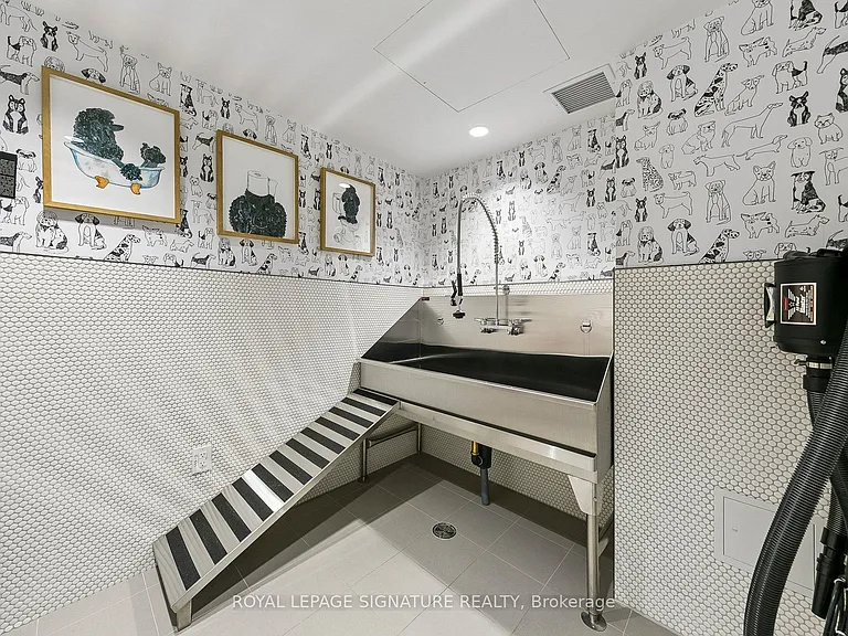 2495 Eglinton Ave W #908 — Photo 26