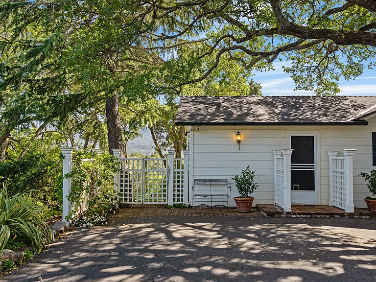 Westridge Dr — Photo 17