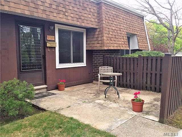 2nd image of 39 Sagamore Hills Dr