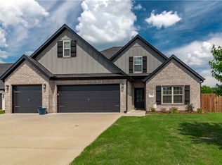 798 Via Perona Rd, Springdale, AR 72762