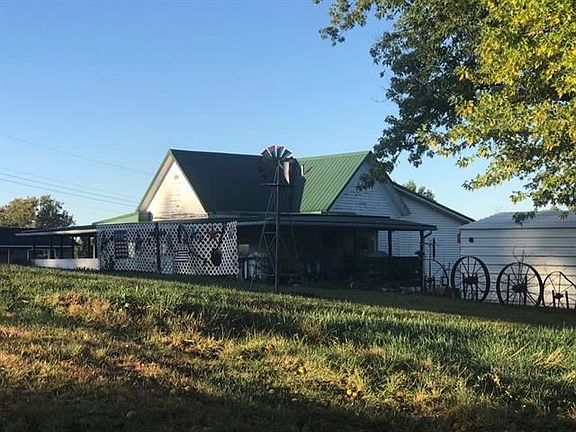 3rd image of 402 N 4th St