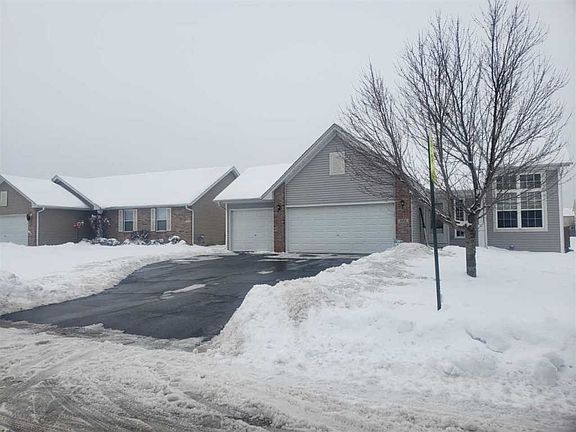 2nd image of 822 Winfield Dr