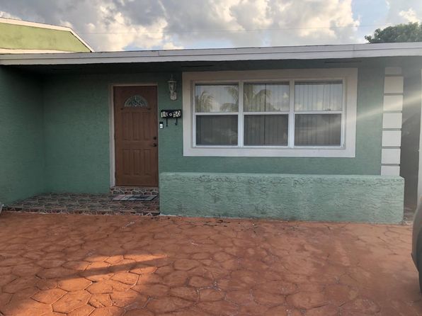 1050 NW 198th St